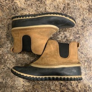 Sorel slip on boot